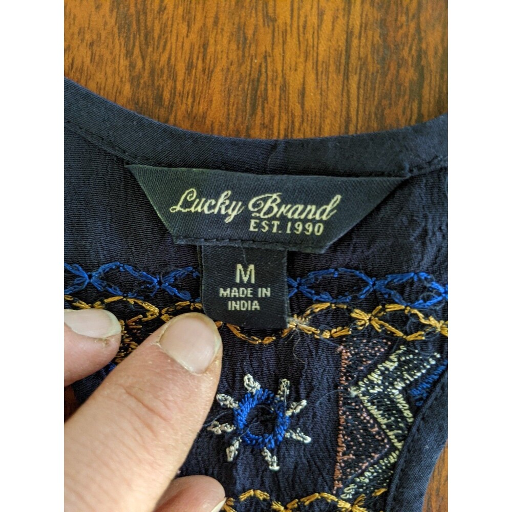 Lucky Brand Embroidered Tank Sz M Navy Blue Strappy V-neck Boho Geometric Racer - Picture 4 of 11